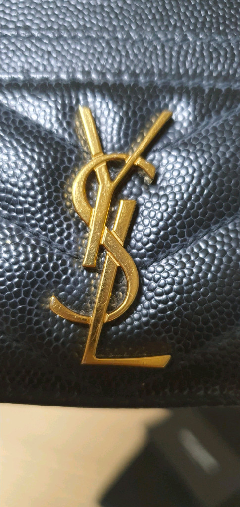 입생로랑 생로랑 카드지갑 금장 정품A급(감정O)구찌프라다루이비통디올고야드샤넬셀린느보테가버버리발렌시아가가방 이미지