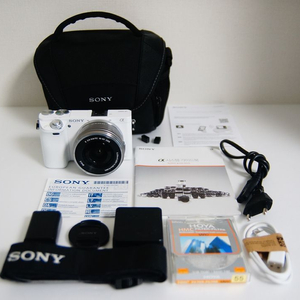 [소니] A6000 화이트 미러리스카메라팝니다.(2,073컷) 이미지
