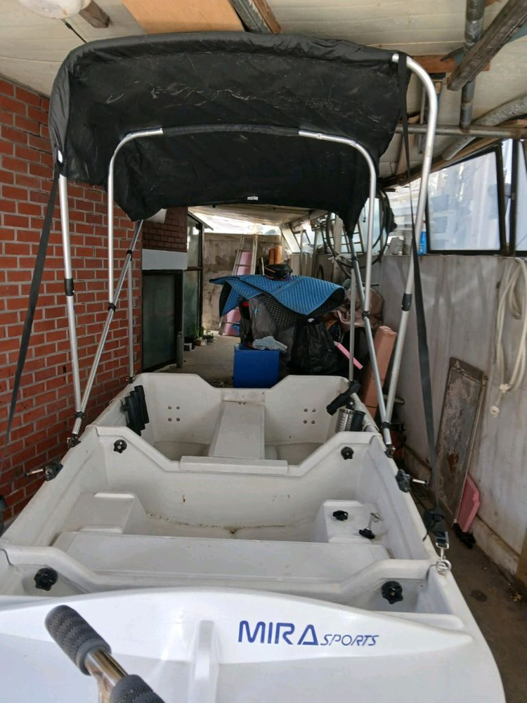 낚시보트 이미지