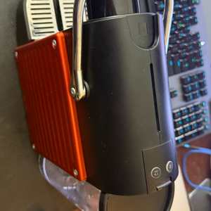 네스프레소 픽시 에소프레소 캡슐커피머신 이미지