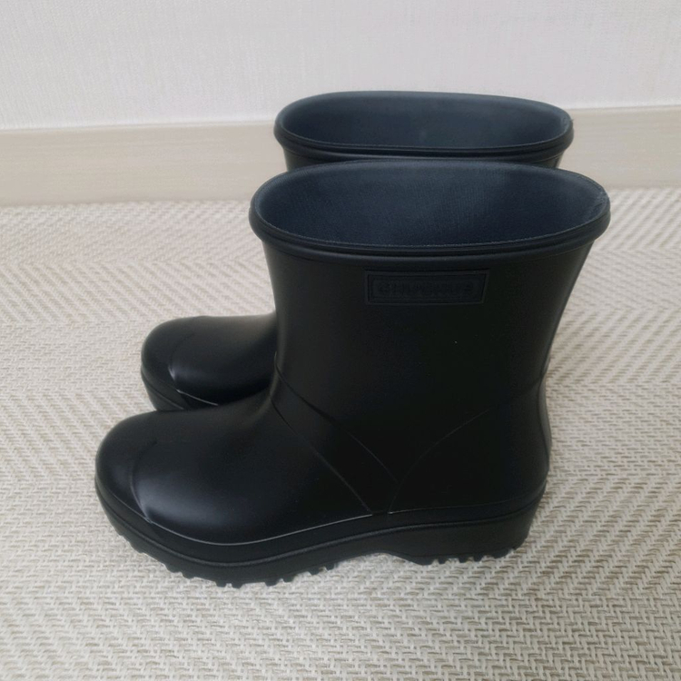 츄츄스 숏 레인부츠 장화 블랙 225-230 / 쇼퍼랜드 어베인 유이르무이 소녀레시피 락피쉬웨어웨더 그루밍 이미지