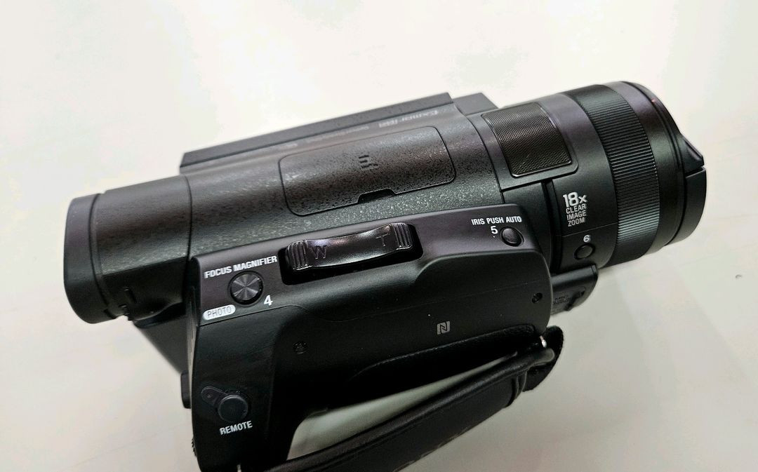 A급> SONY 소니 4K캠코더 AX700 홈마 콘서트 펜싸 핸디캠 이미지