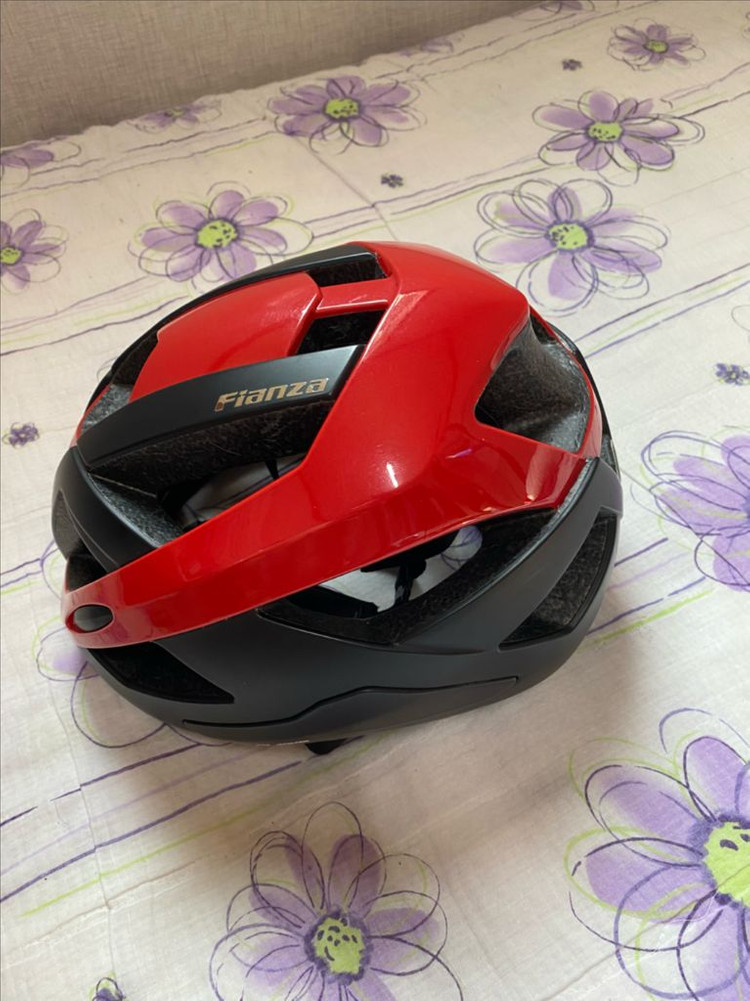 카머 피엔자 헬멧판매합니다 이미지