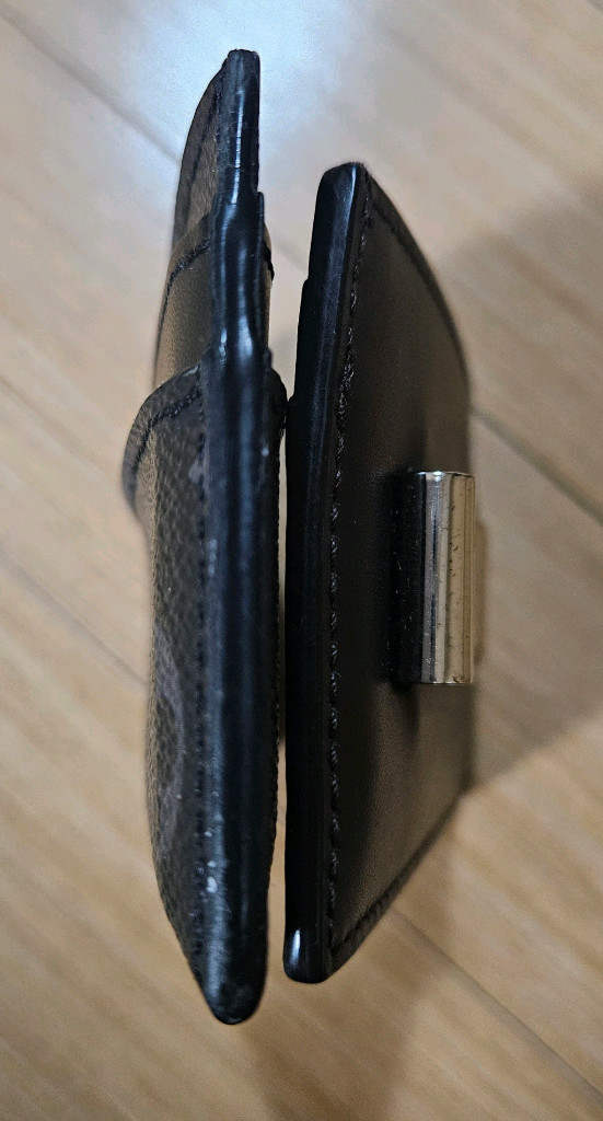 구찌 머니클립 지갑 308915 , 루이비통 카드지갑 M62170 이미지