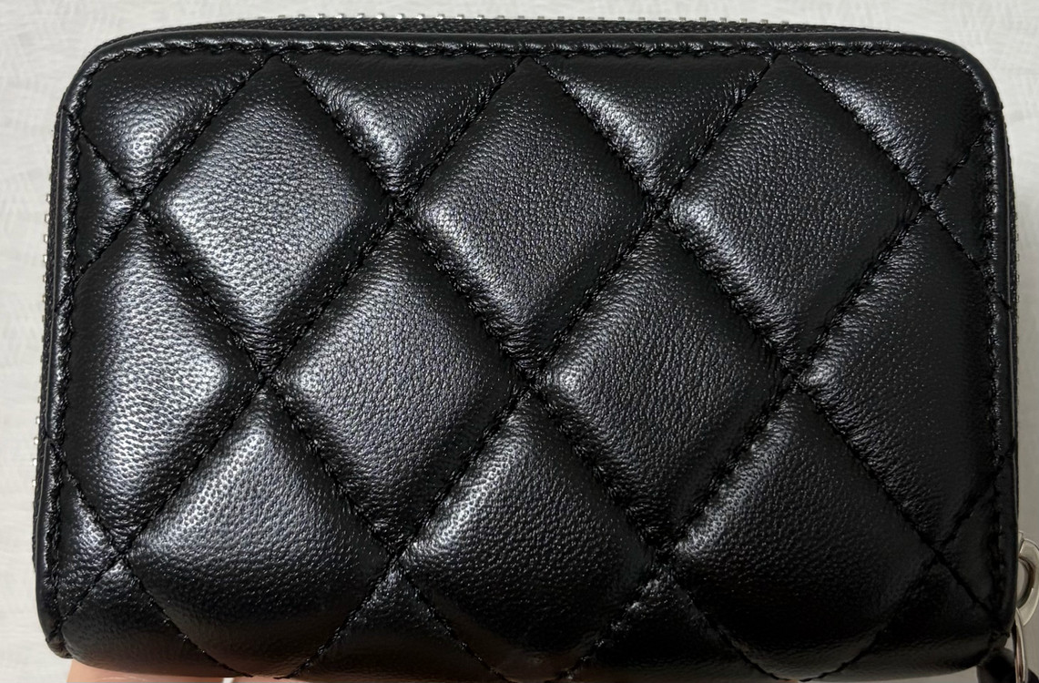 샤넬 지퍼돌이 카드지갑 램스킨 은장 이미지