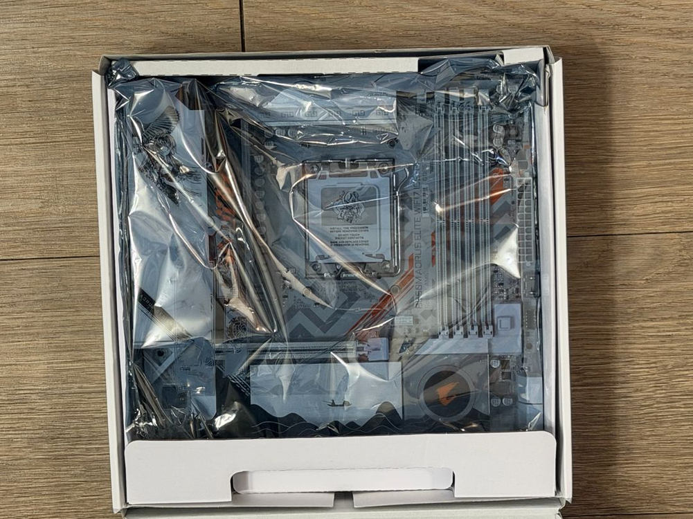 B850m 메인보드 + 수냉쿨러 이미지