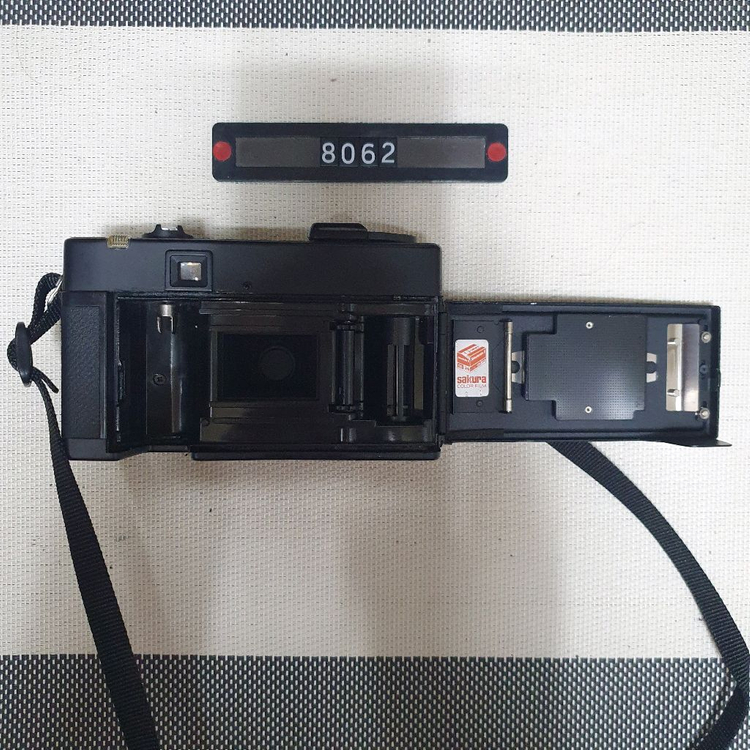 코니카 C 35 AF 필름카메라 이미지