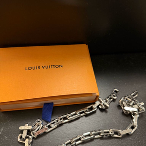 루이비통 모노그램 체인 목걸이 이미지