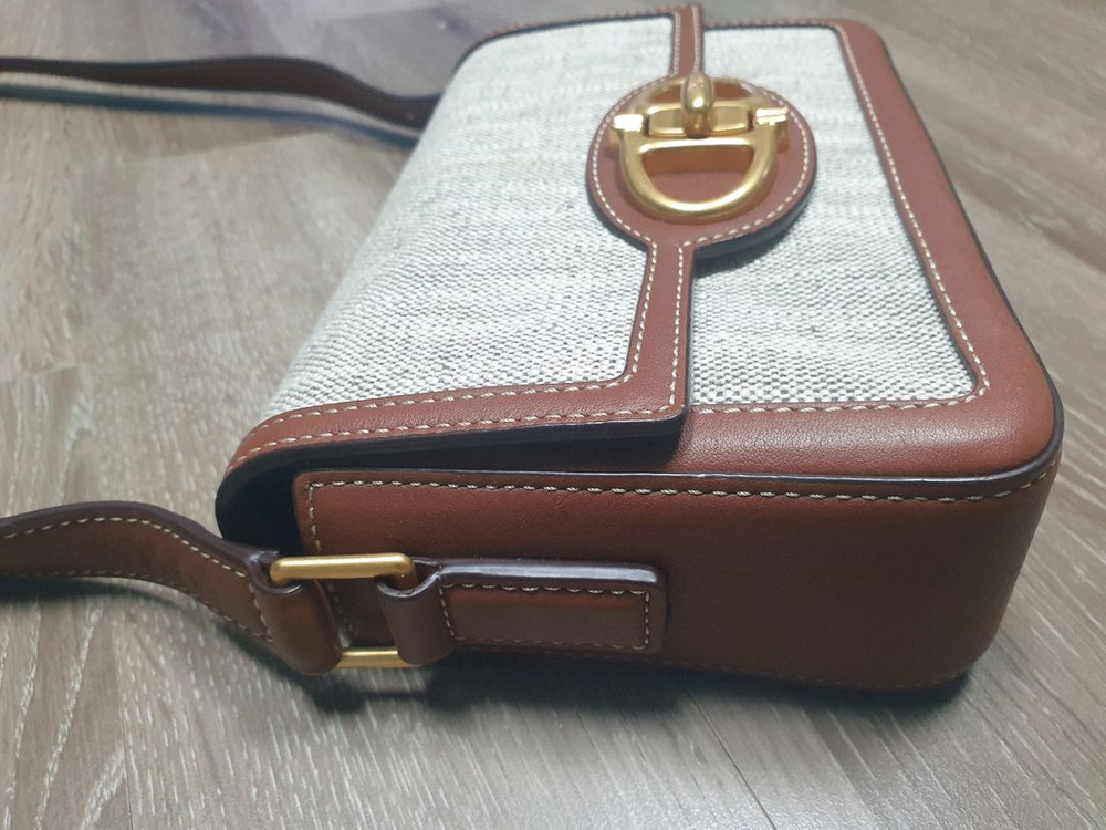 아떼 바네사브루노 크로스백 이미지