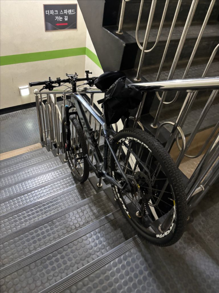 풀카본 MTB 인피자 탈레스 XC 10키로 풀 XT fox 샥 이미지