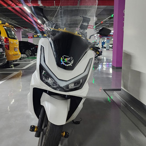 혼다 PCX 125 ABS 25년식 / 배달 풀세팅 / 보조가방 포함 / 바로 운행 / 상태양호 이미지