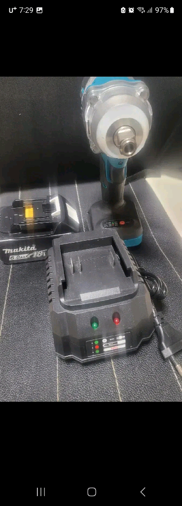 마끼타 oem 임팩드릴 임팩렌치 18V 팝니다 이미지