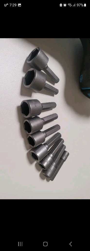 마끼타 oem 임팩드릴 임팩렌치 18V 팝니다 이미지