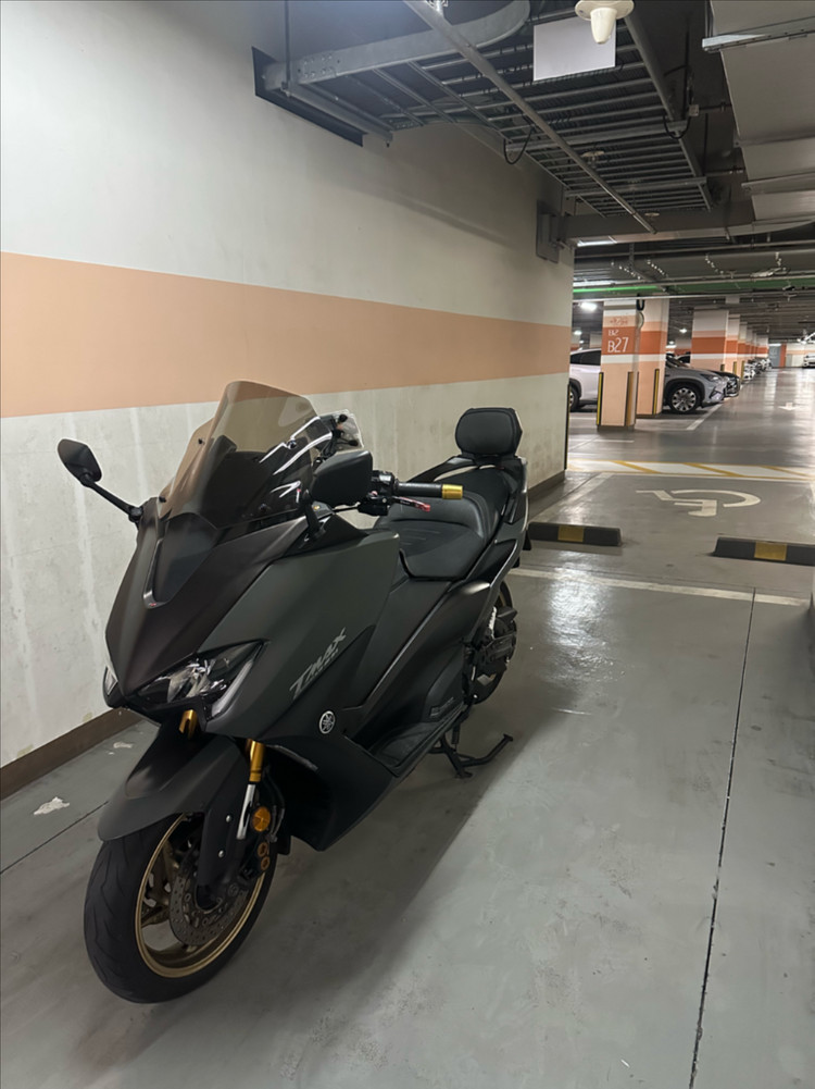 tmax 2020 구테크 2만천키로 판매합니다 이미지