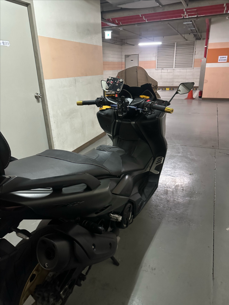 tmax 2020 구테크 2만천키로 판매합니다 이미지