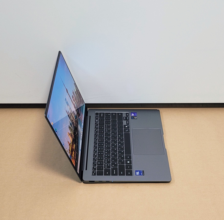 [갤럭시북5] NT940XHA-KC51G 512gb. 16gb 급처합니다. (3개월사용) 이미지