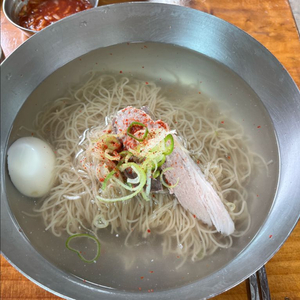 아이폰5c 화이트 국내 발매 미개봉 삽니다 이미지