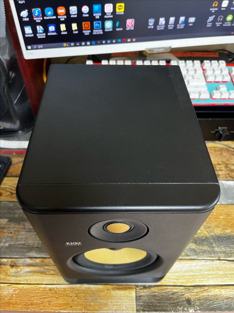 KRK ROKIT5 G4 이미지