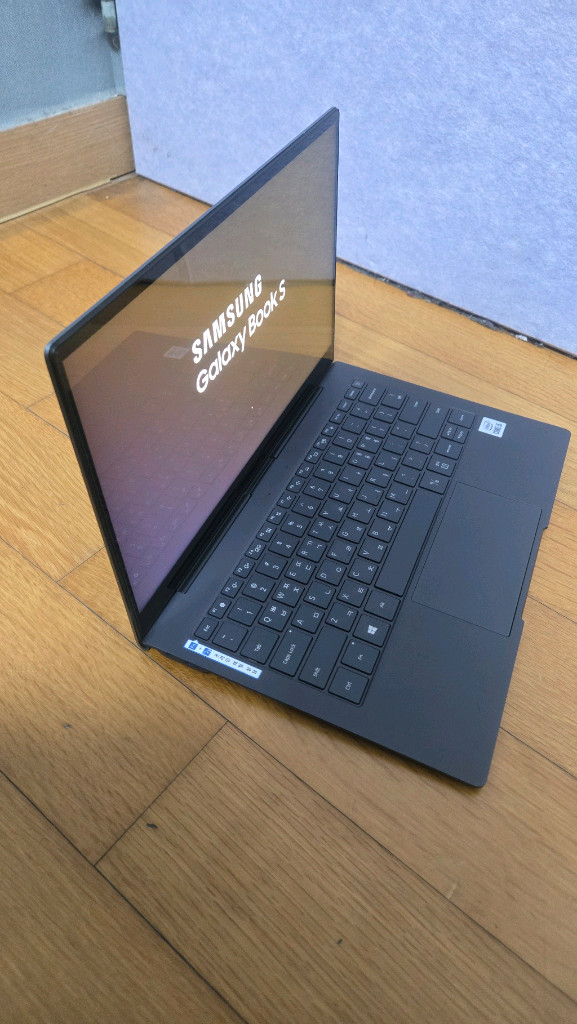 삼성 갤럭시북S NT767XCL 이미지