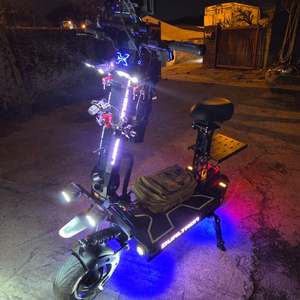 전동킥보드 듀얼트론 x 리미티드 이미지