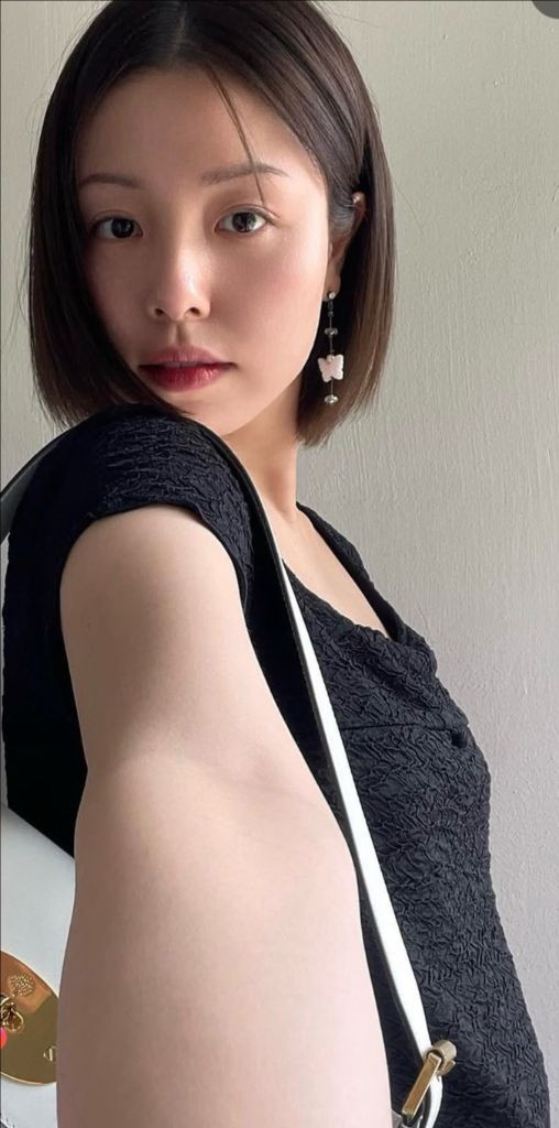 (새상품)오브네어 티셔츠 화이트 누가영 이미지