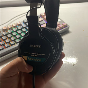 Sony mdr7506 보컬 모니터링용 헤드폰 이미지