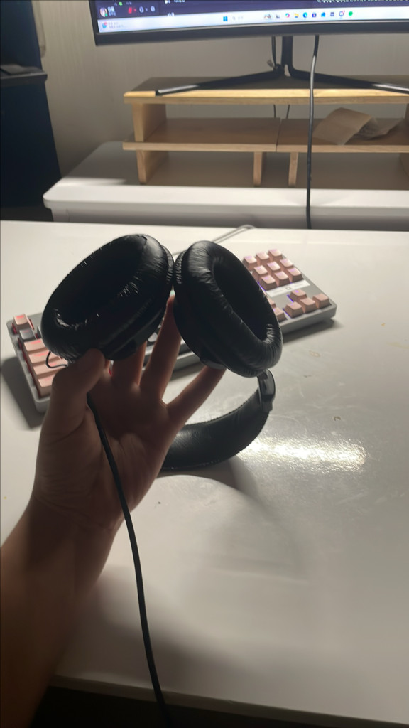 Sony mdr7506 보컬 모니터링용 헤드폰 이미지