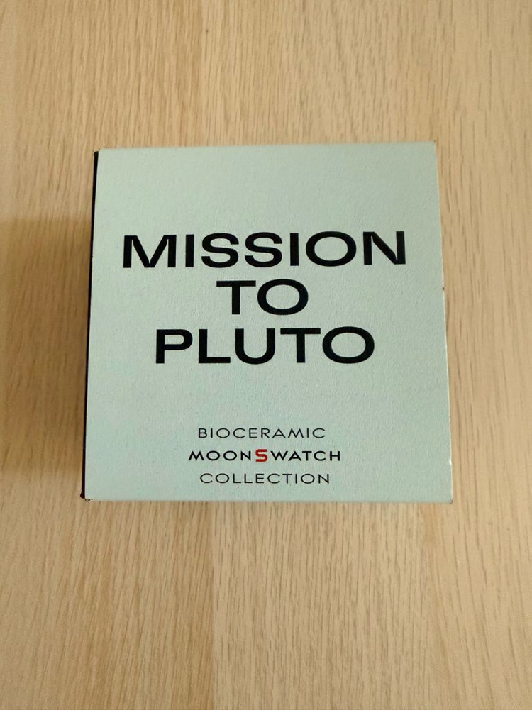 오메가 스와치 문스와치 3종 (Moon / Pluto / Earth) 이미지