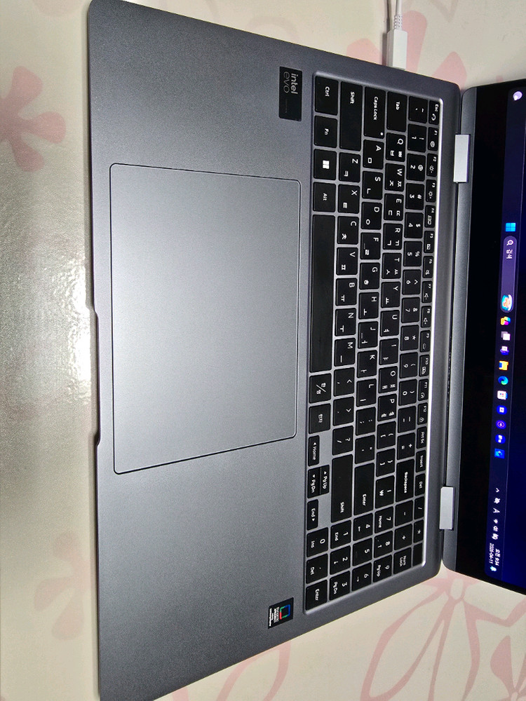 갤럭시 북4 Pro 360 모델 NT960QGK-K71AG 이미지