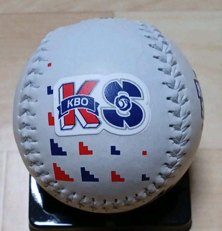 2025 KBO 한국시리즈 기념구 정우주 싸인볼 이미지