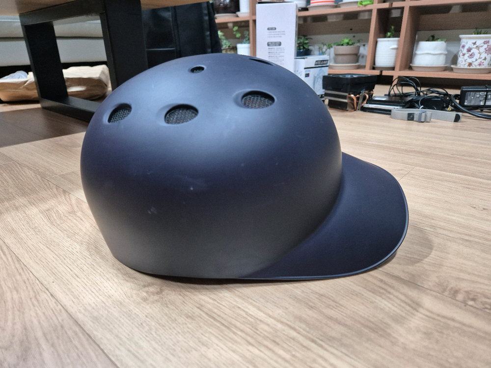 모리모토 야구헬멧 M사이즈 우타용 팝니다. 이미지