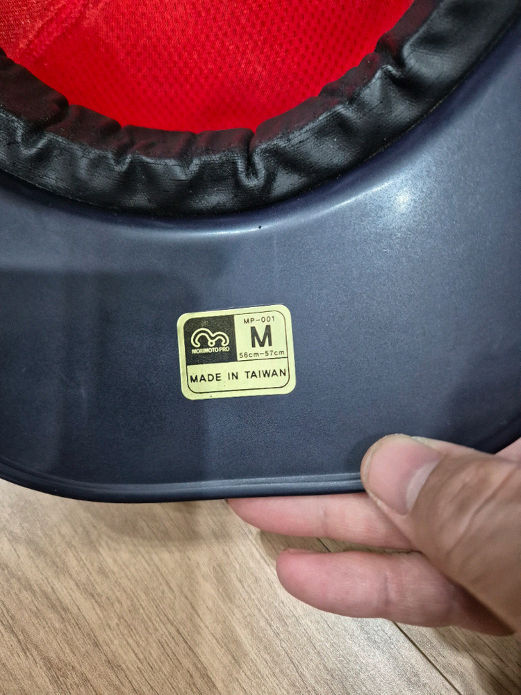 모리모토 야구헬멧 M사이즈 우타용 팝니다. 이미지