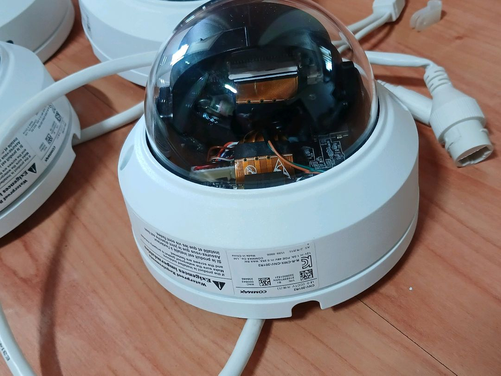 코맥스 8채널 NVR PoE 본체와 CCTV 카메라6대. 이미지