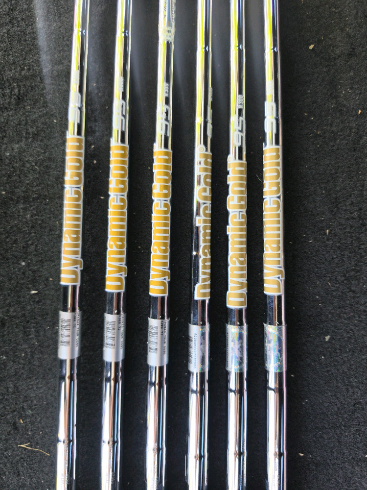 다이나믹골드 95 R300 샤프트 팝니다 이미지