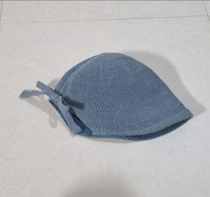 여성 하늘색 니트 벙거지 모자 이미지