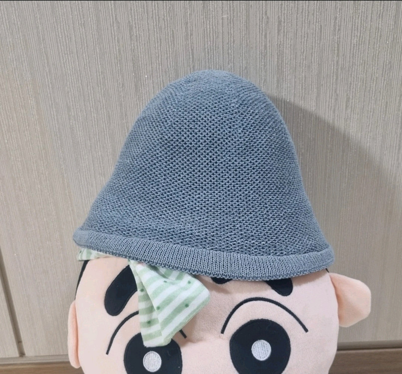 여성 하늘색 니트 벙거지 모자 이미지