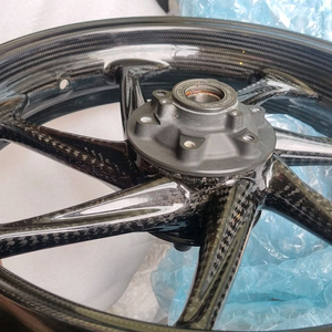 S1000RR 프론트 카본휠 이미지
