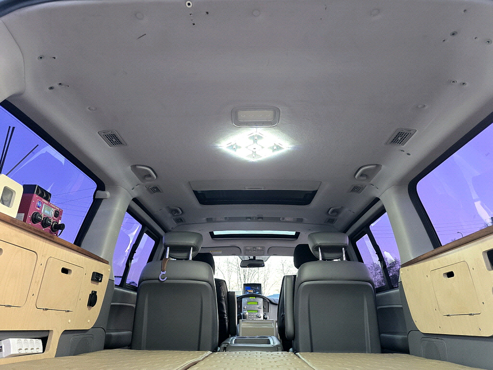 14년 스타렉스5인승캠핑카(4륜,8만km,인산철+텐트)-전액할부됨 이미지