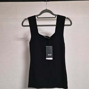 택새옷 더엣지 스퀘어넥 탱크탑 66 이미지