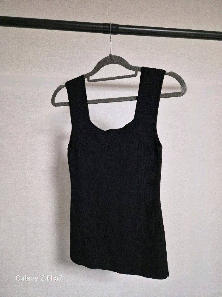 택새옷 더엣지 스퀘어넥 탱크탑 66 이미지