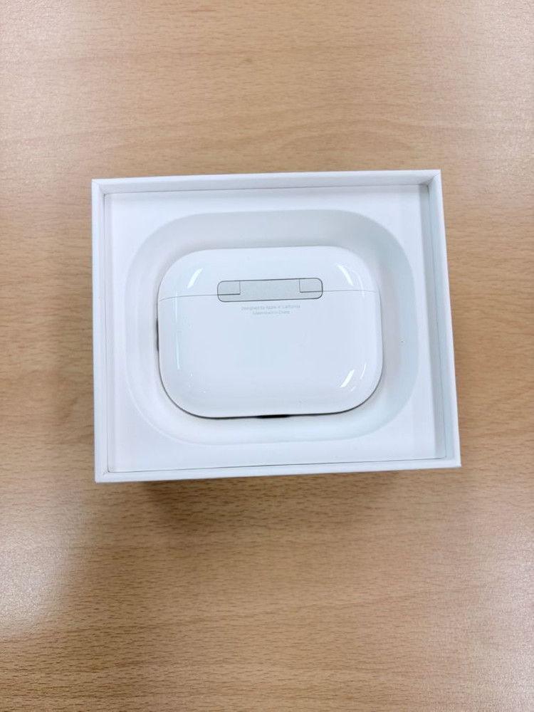 에어팟 프로 3세대 본체 이미지