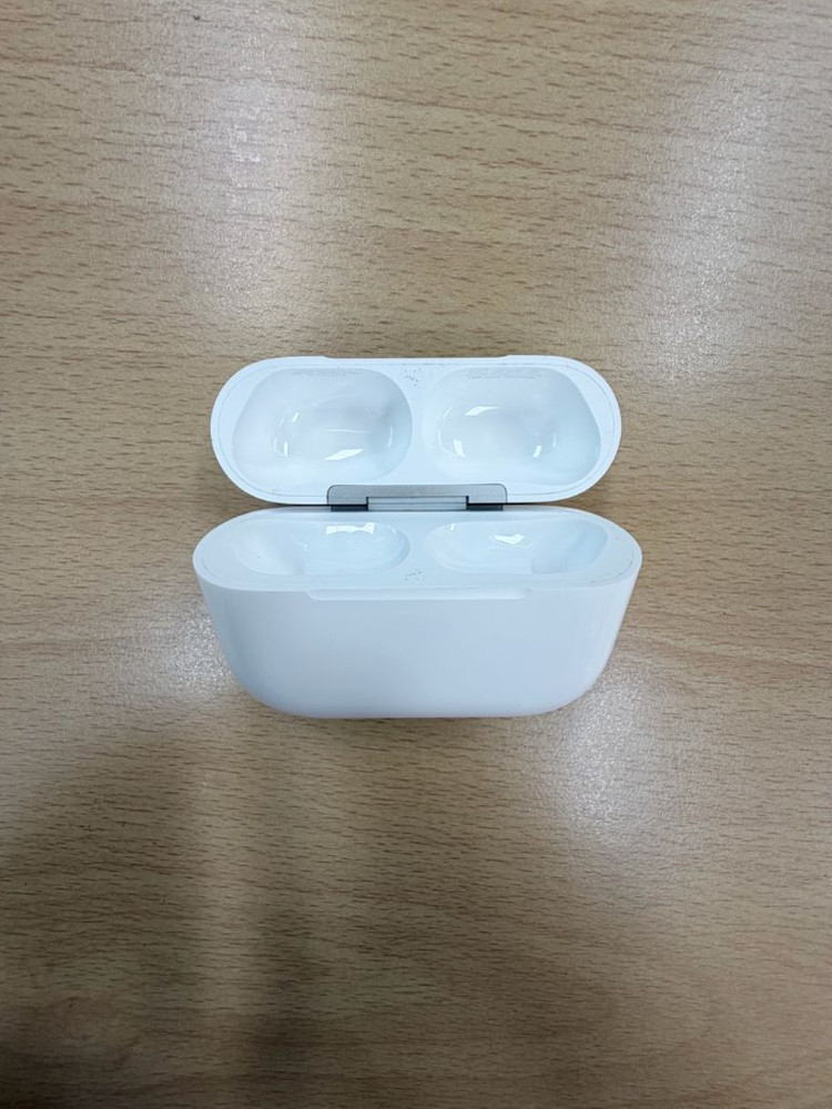 에어팟 프로 3세대 본체 이미지