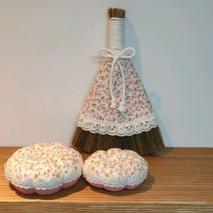 핸드메이드 풍수 인테리어 소품(미니 복 빗자루, 호박핀쿠션) 이미지