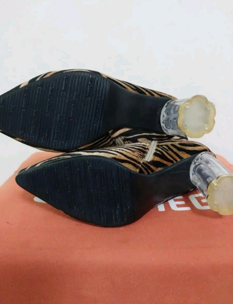 여성 지브라 프린트 앵클 숏부츠 (250) 이미지