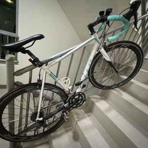 첼로로드자전거 이미지