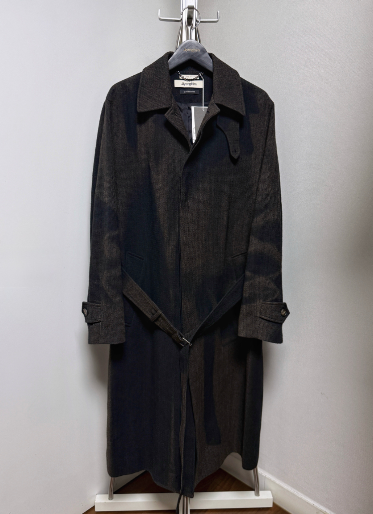 지용킴 25aw 일민미술관 선블리치 맥코트 DAY 52 M 이미지