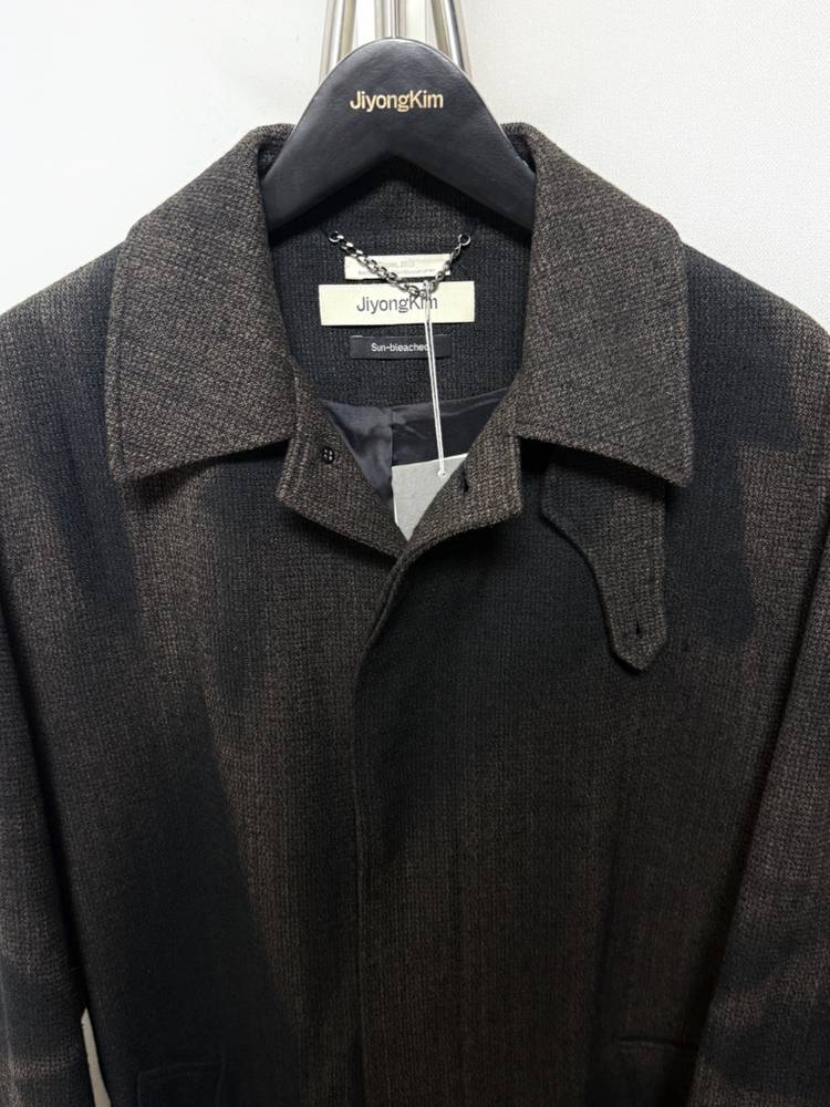 지용킴 25aw 일민미술관 선블리치 맥코트 DAY 52 M 이미지