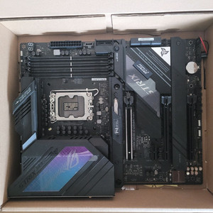 z690 strix 메인보드 이미지
