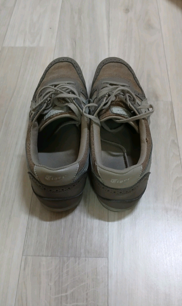 남성신발 오니츠카 타이거 운동화 이미지