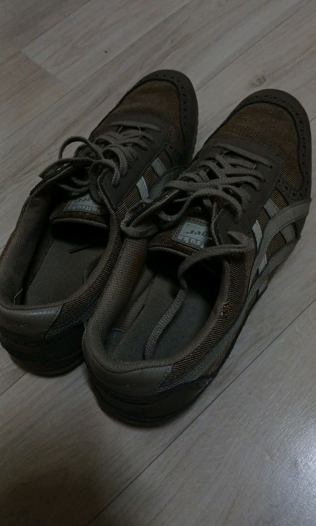 남성신발 오니츠카 타이거 운동화 이미지